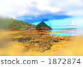 Sea and mountainous mountains 1872874