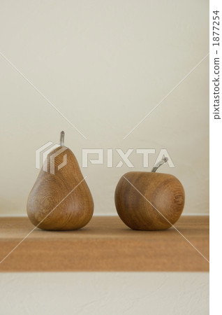 Wooden ornament 1877254