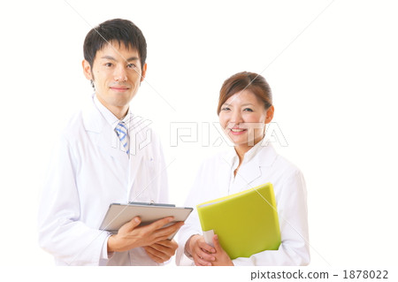 Doctor or pharmacist 1878022