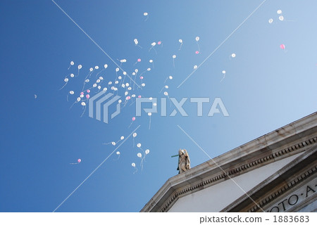 Balloon Release 1883683