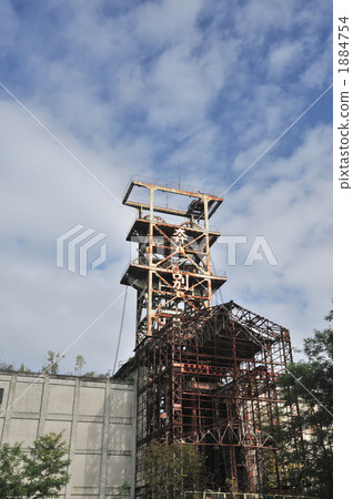 pon distinction coal mine, vertical shaft tower, looking up 1884754