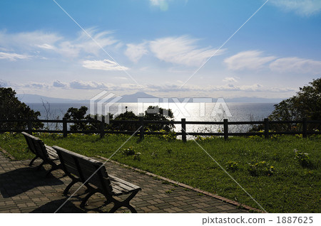 Sea-viewable bench Sea-viewable bench 1887625