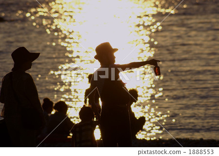 Coastal family silhouette Coastal family silhouette 1888553