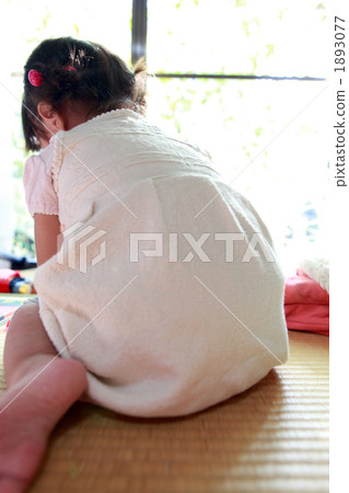 back view, one piece, bare feet 1893077