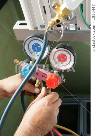 Air conditioning vacuum drawing operation 1893447