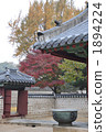Changdeokgung Palace of autumn leaves ③ 1894224
