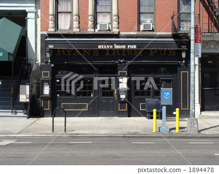 A pub A pub 1894478