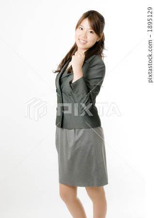 Guts的女性員工擺姿勢 1895129