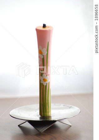 flower candle, by the window, beam 1896658