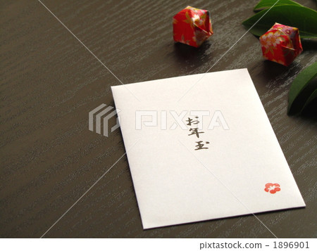 新年禮物袋和紅紙氣球[副本空間/黑色背景/時尚/上]（水平） 1896901
