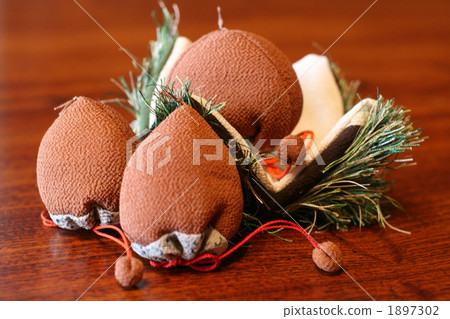 Chestnut Chestnut 1897302