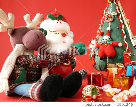 Bustling Christmas 01 Bustling Christmas 01 1901246