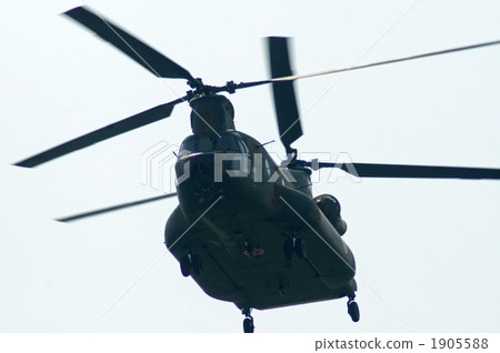 Large transport helicopter CH-47J Large transport helicopter CH-47J 1905588