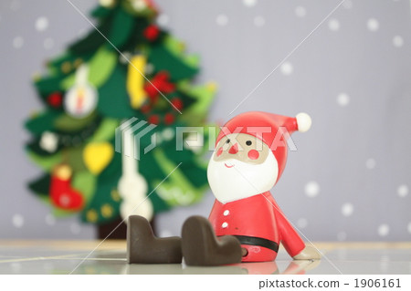 Handmade tree and Santa Handmade tree and Santa 1906161