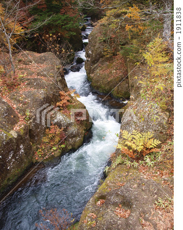 Fall of Oku-Nikko crown of autumn Fall of Oku-Nikko crown of autumn 1911838
