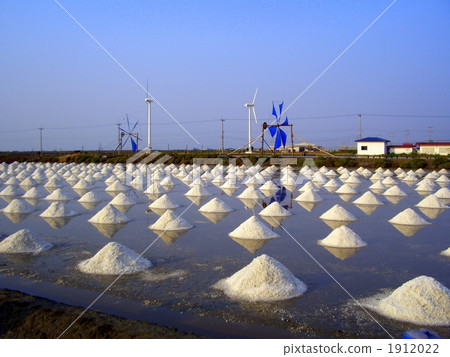 泰國的天然鹽田 1912022