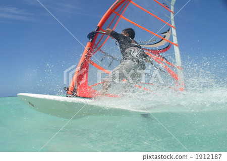 在塞班島衝浪 在塞班島衝浪 1912187