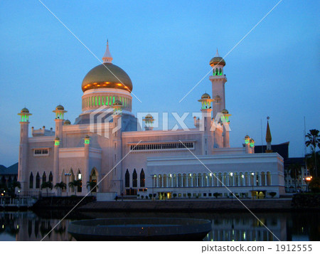 奧馬爾阿里賽福丁清真寺 奧馬爾阿里賽福丁清真寺 1912555