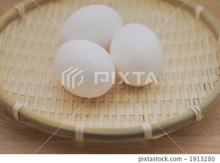 Raw Egg, egg, eggs 1913280