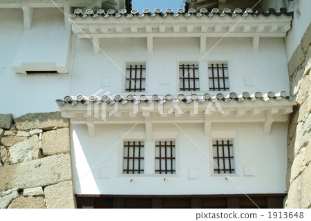 Water fountain of Himeji castle Water fountain of Himeji castle 1913648