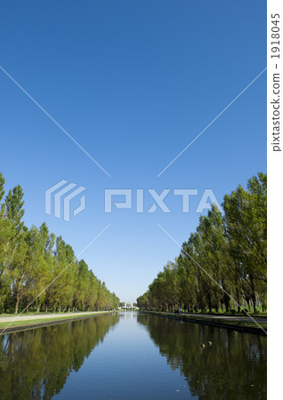 Namiki and waterway 1918045