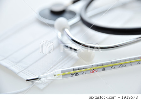 medical instruments, stethoscope, thermometer 1919578