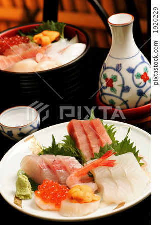 生魚片和清酒 1920229