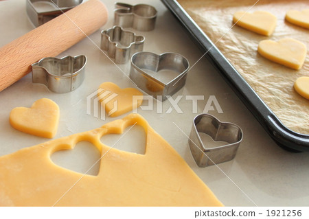 做甜點的手工製造曲奇餅 1921256