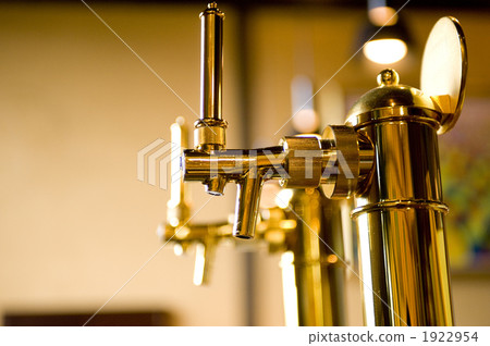 Beer server 1922954