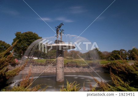 A fountain 1923451