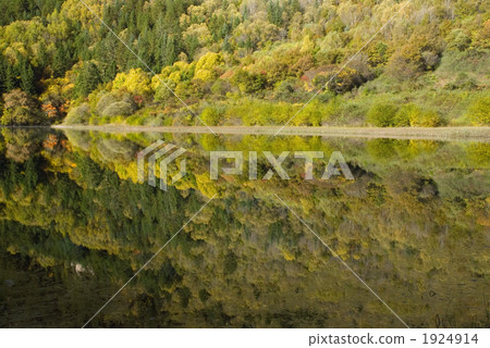 Five flower seas of Jiuzhaigou 1924914