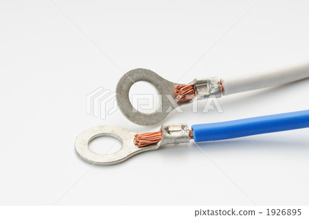 Wire with crimp terminal Wire with crimp terminal 1926895