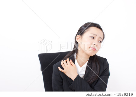 Stiff shoulder female 1929219