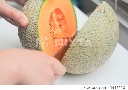 completely ripe, lop, turning off 1933310