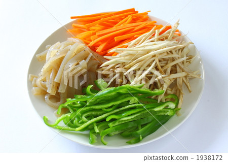 Shredded vegetables 1938172