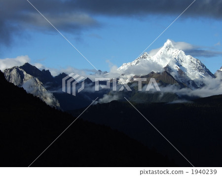 Umesato Snow Mountain 1940239
