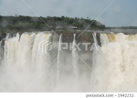 Iguazu Falls 1942232