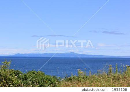 Kunashiri Island seen from Shibetsu-cho Kunashiri Island seen from Shibetsu-cho 1953106
