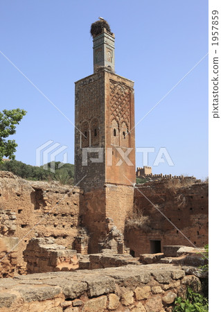 Sherra ruins zawwia's minaret 1957859