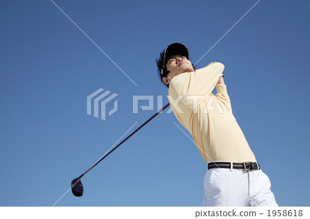 高爾夫球運動員和藍天 1958618