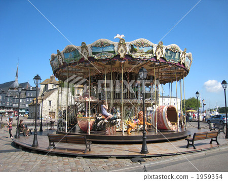 Merry go land 1959354