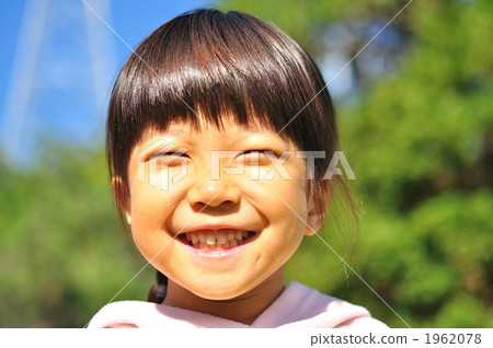 Smile full of girls 1962078