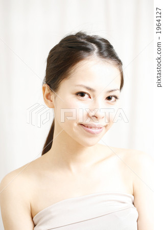 looking at camera, skin, dark hair 1964127