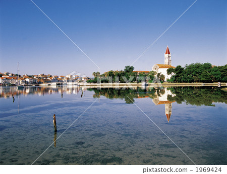 Trogir's St. Lovro Cathedral Trogir's St. Lovro Cathedral 1969424