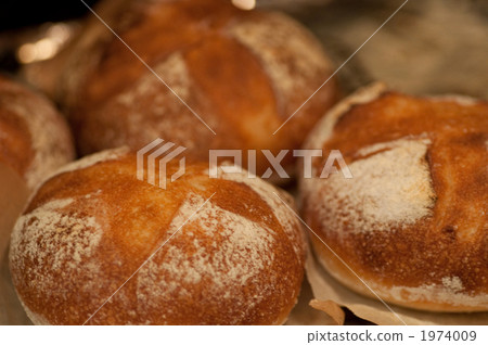 新鮮出爐的麵包 1974009