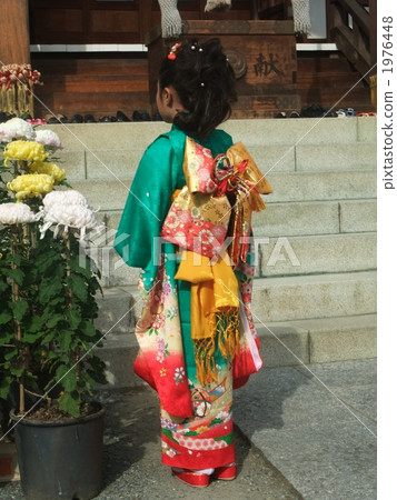 Shichigosan's Memorial 1976448