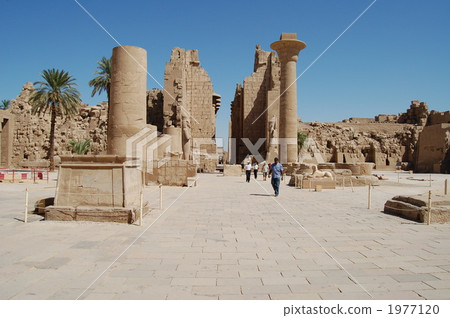 Stone column in the Temple of Karnak 1977120