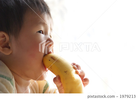 彎曲香蕉的嬰孩 1979213