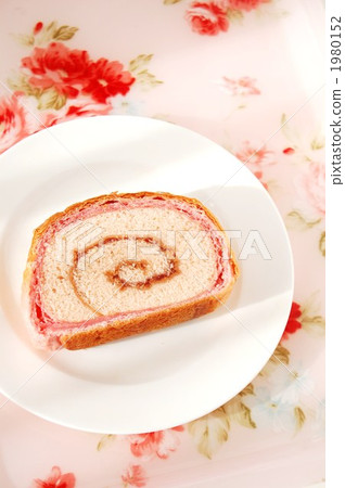 粉紅色，像蛋糕一樣的丹麥蛋糕 1980152