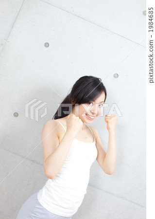 A woman to sport 1984685